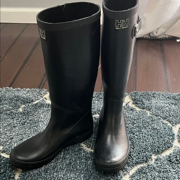 Helly Hansen Black Rain Boots - Picture 1 of 8